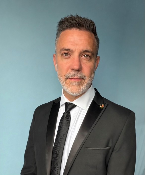 David Manners, CEO of Sumillion Ltd — professional portrait